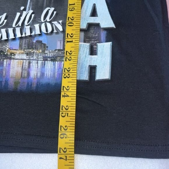 Aaliyah Womens Graphic Tee One In A Million Print Size S Black Cotton - Picture 6 of 7